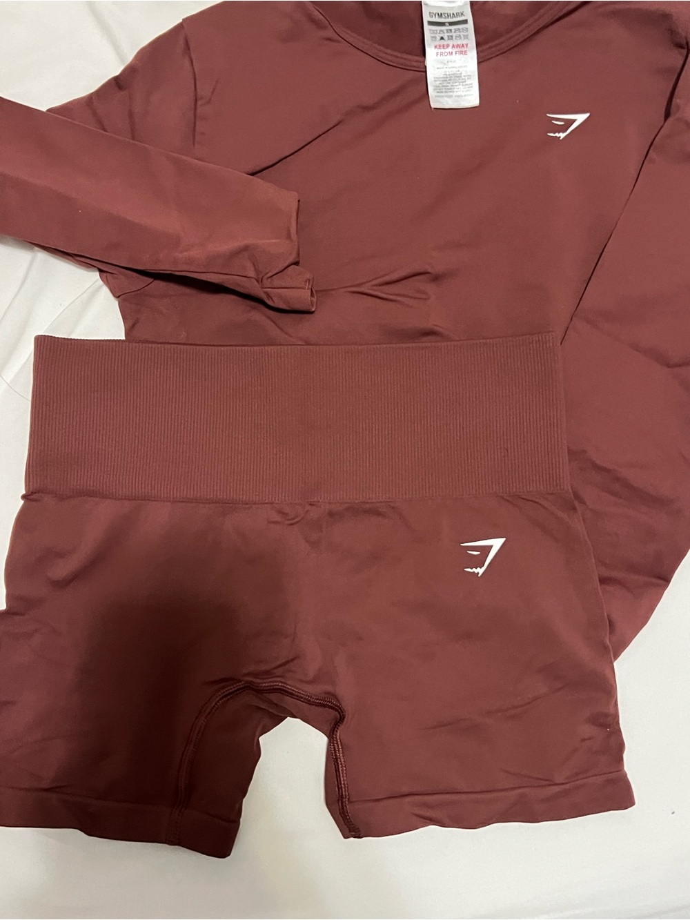 gymshark top and shorts - Picture 3 of 4
